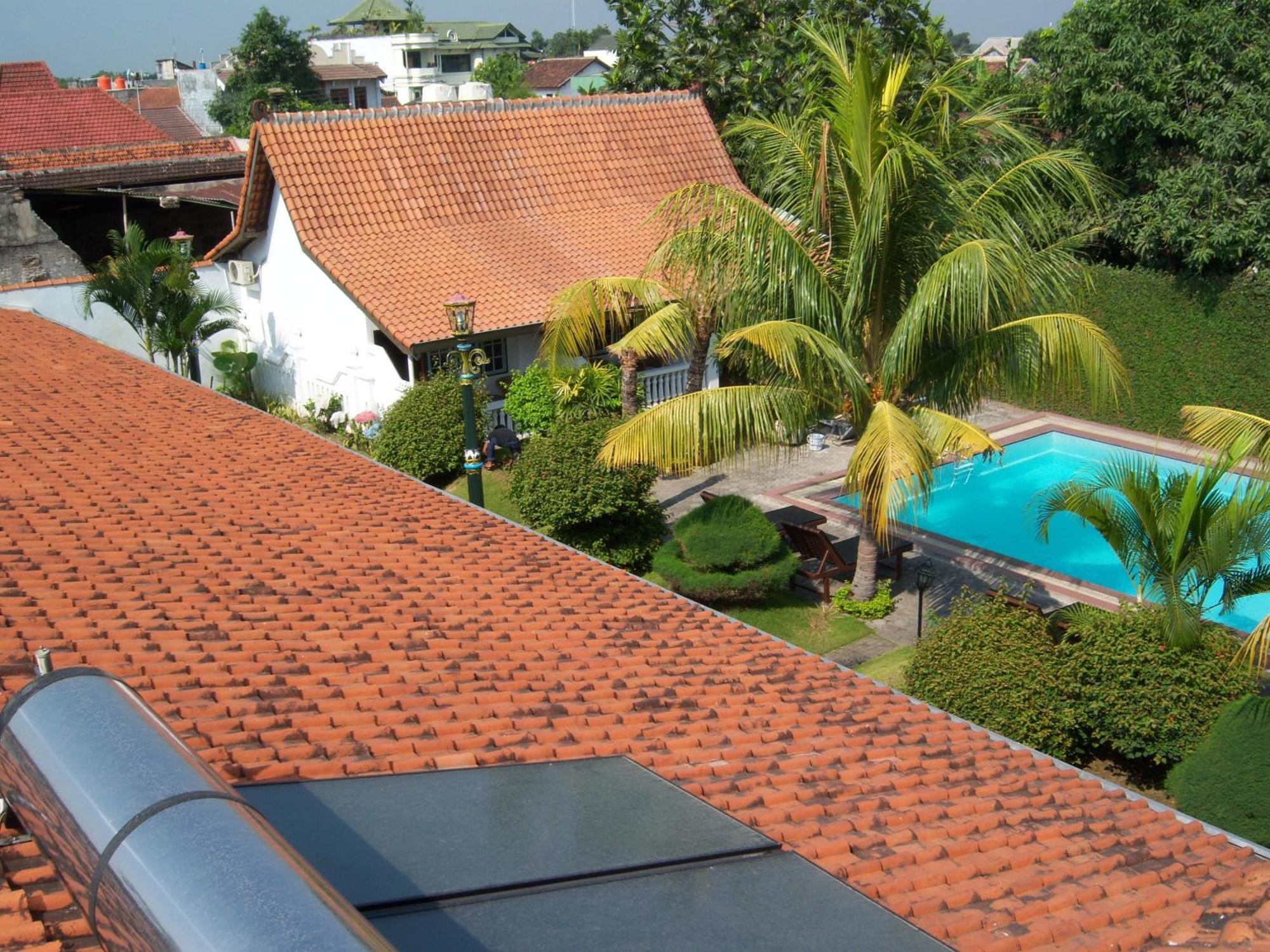 Hotel Tulips Yogyakarta Exterior foto