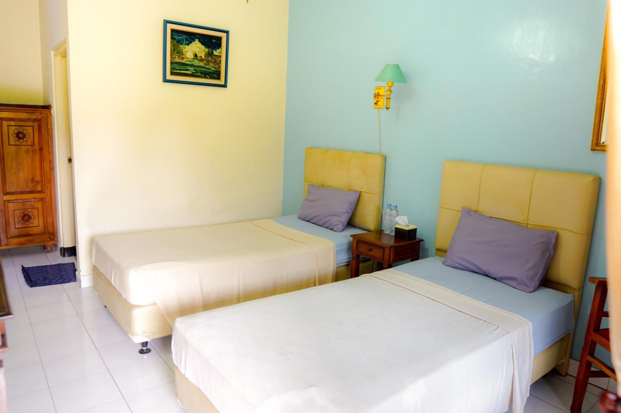 Hotel Tulips Yogyakarta Exterior foto