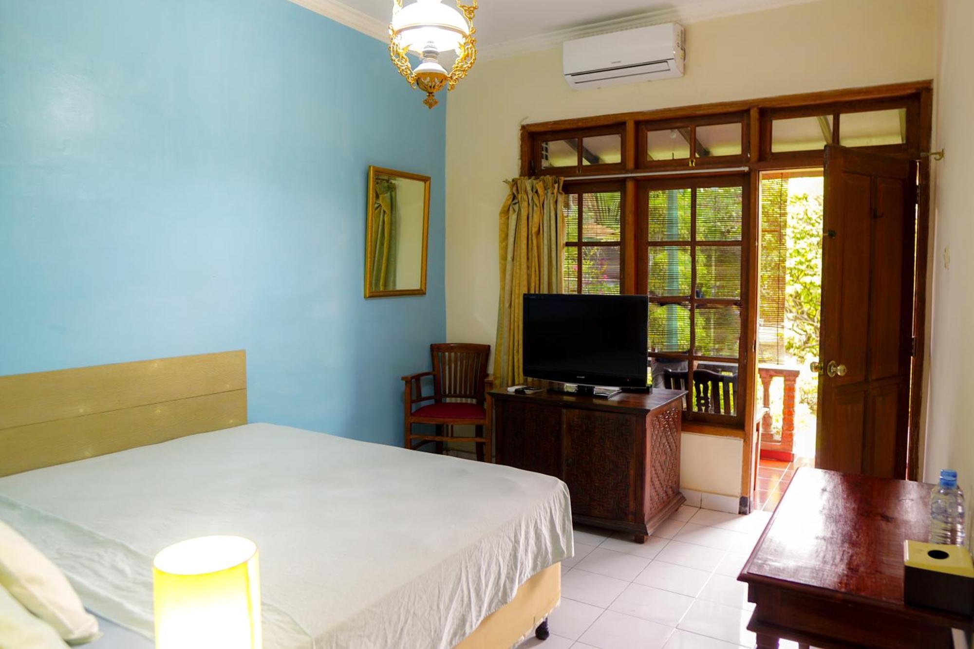 Hotel Tulips Yogyakarta Exterior foto